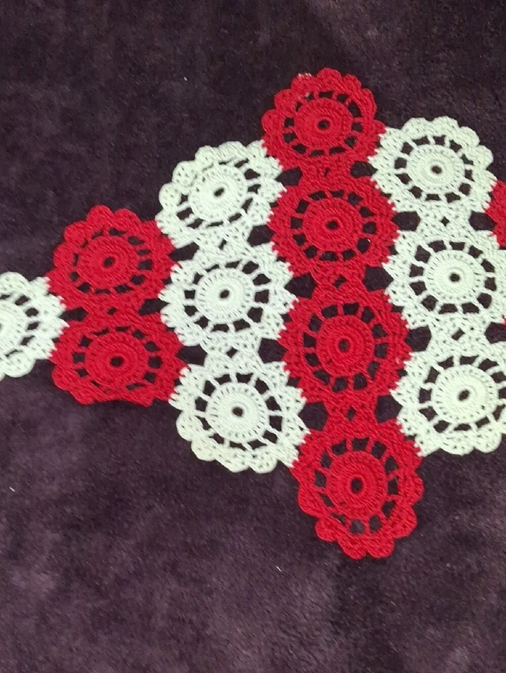 Vintage Handmade Red & White Crochet Doily Table Accent × 2.total Of 3 Unbranded